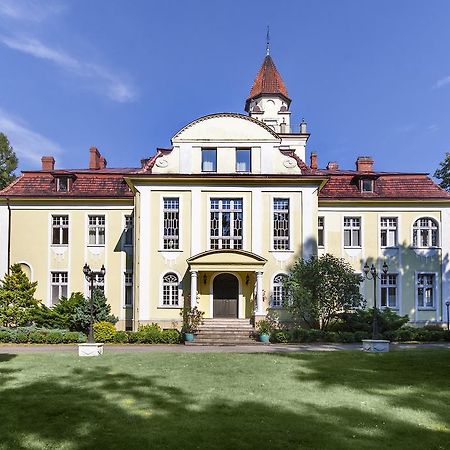 Palac Nieznanice Zabytek Goscinny Ze Spa المظهر الخارجي الصورة