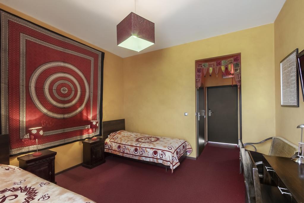 Palac Nieznanice Zabytek Goscinny Ze Spa الغرفة الصورة