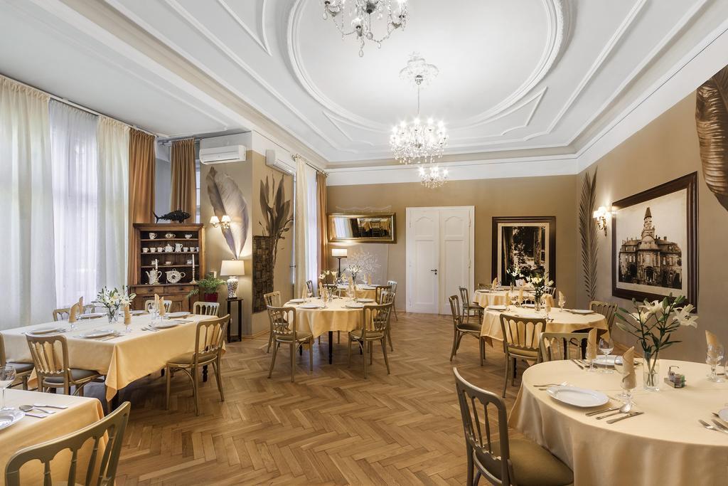 Palac Nieznanice Zabytek Goscinny Ze Spa المظهر الخارجي الصورة